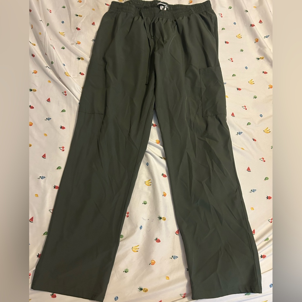Colorful Scrub Set - Picture 11 of 11